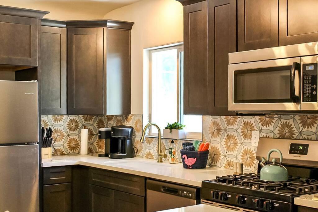 Newly Remodeled Midcentury Pink Flamingo Casa Villa Phoenix Buitenkant foto
